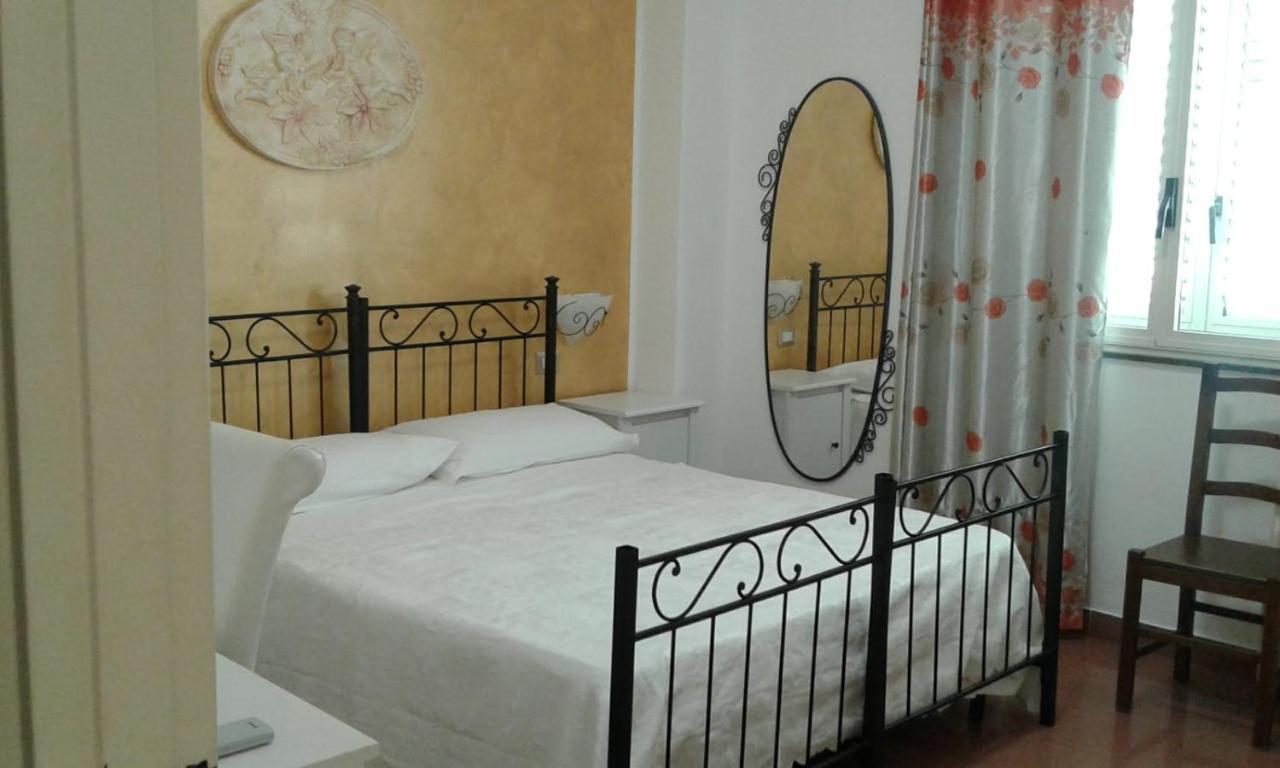 Pensione S. Antonio Ristorante Silvia Furci Siculo Exterior photo